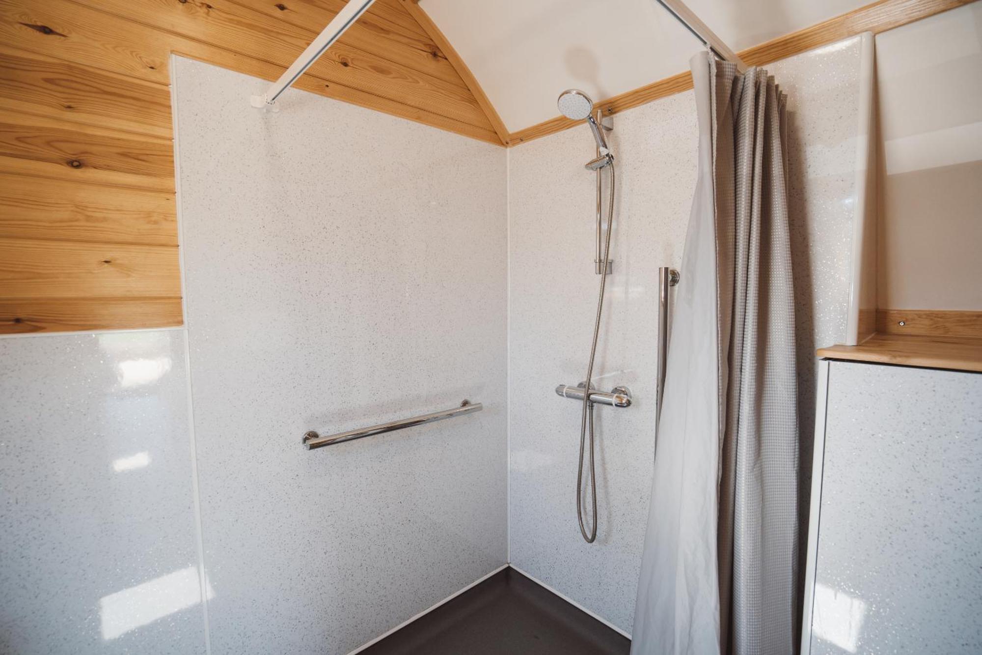 Sedgewell Barn By Wigwam Holidays Northallerton Room photo