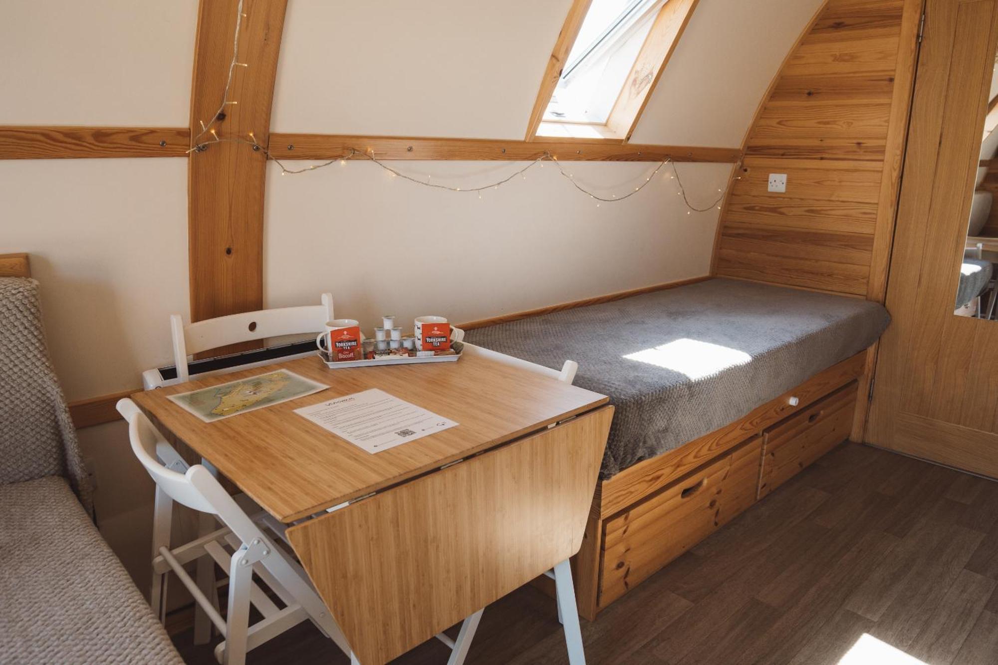 Sedgewell Barn By Wigwam Holidays Northallerton Room photo